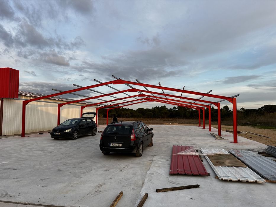 Armazens em viga I e chapa galvanizada ou sanduiche