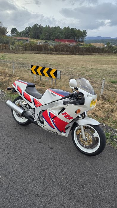 Yamaha FZR 1000 Genesis 88