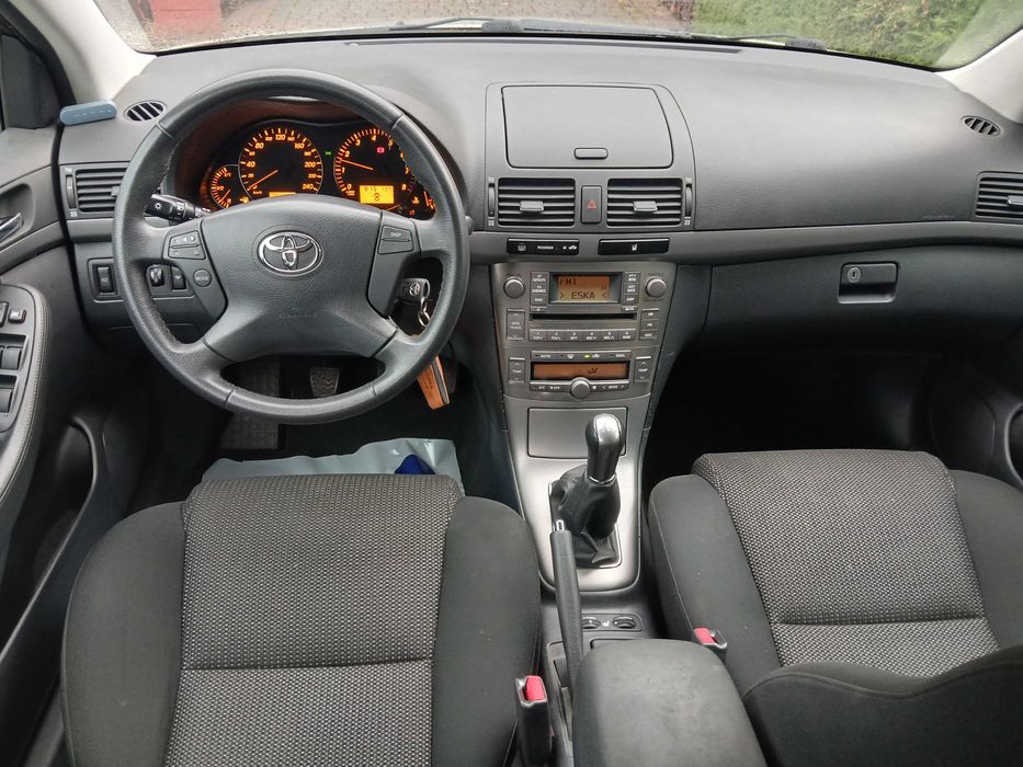 Avensis 1.8ben-130koni,Klimatronic,Parctronic,Hak,Serwisowana