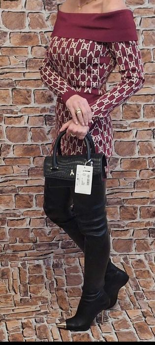Przepiękna sukienka w kolorze bordo Marki Marciano by Guess