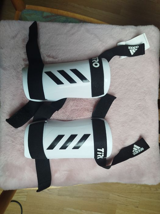 Ochraniacze nagolenniki Trio adidas rozmiar m