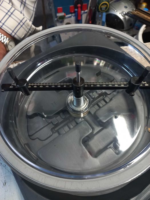 Aparelho para furos em pladur