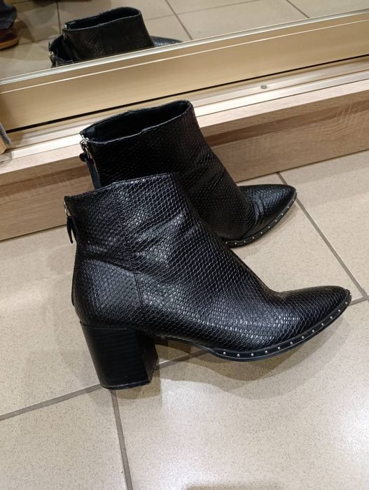 Ботінки  Полуботінки .