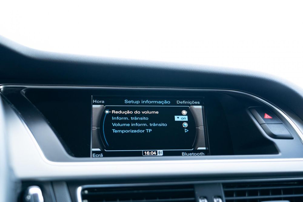 Audi A4 Avant D de 2014 com 176,600 kms