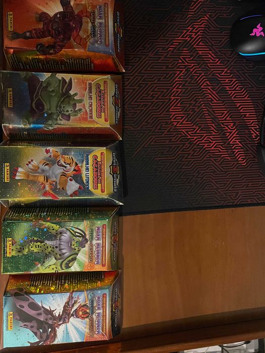 5 packs de cartas invizimals