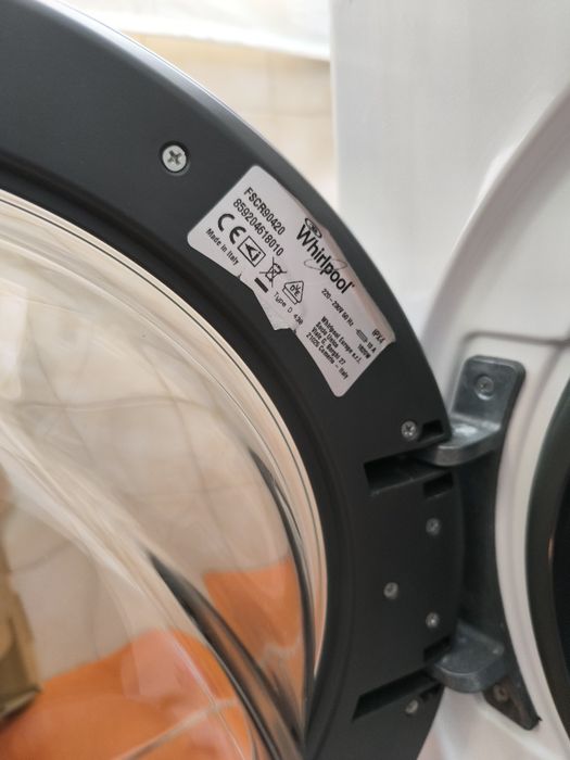 Máquina de lavar roupa Whirlpool FSCR 90421 9Kg 1400 RPM
Máquinas de Lavar Roupa
Whirlpool FSCR 90421 9Kg 1400 RPM
Whirlpool FSCR 90421 9Kg 1400 RPM