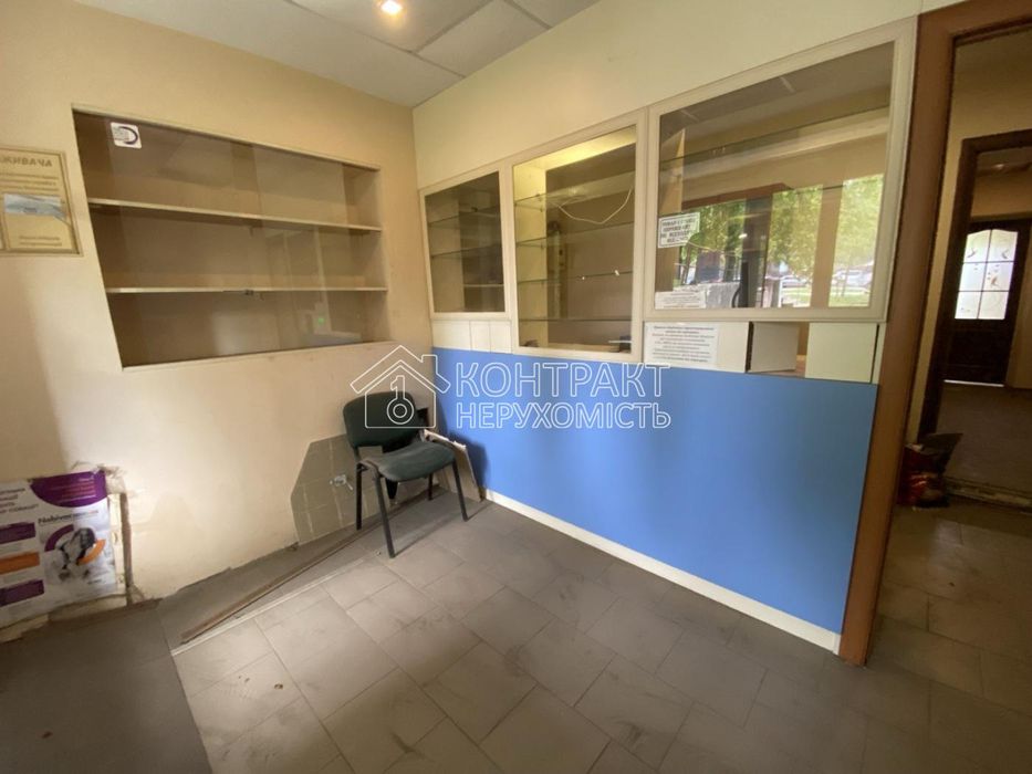 Продаж приміщення під офіс, магазин, аптеку вул.Дерев'янко 7