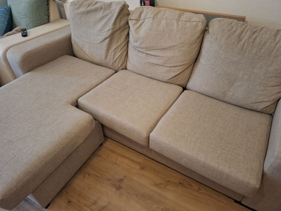 Sofá com chaise long