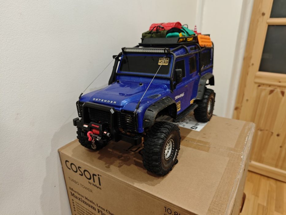 Traxxas TRX-4 tacital unit / defender