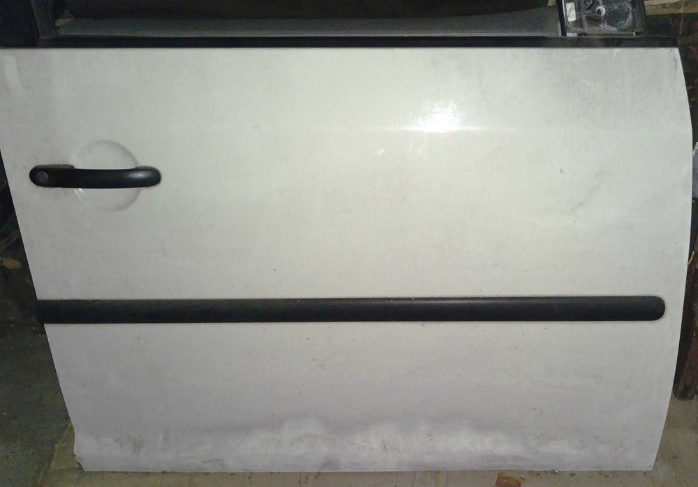 Дверь CADDY III (2KB) 2004-2015 Volkswagen 2K0831056 Передняя правая