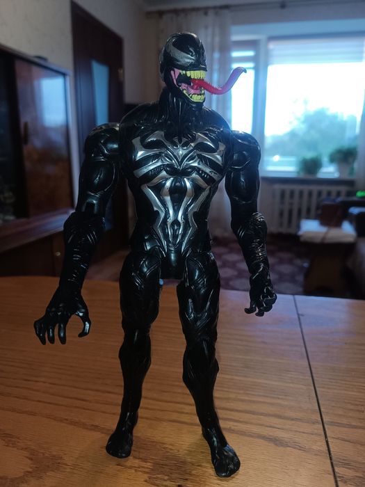 Марвел. Веном игрушка 30 см
