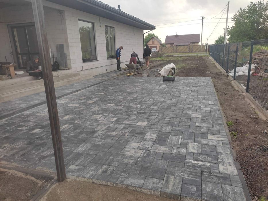 Продаж та монтаж Бруківки