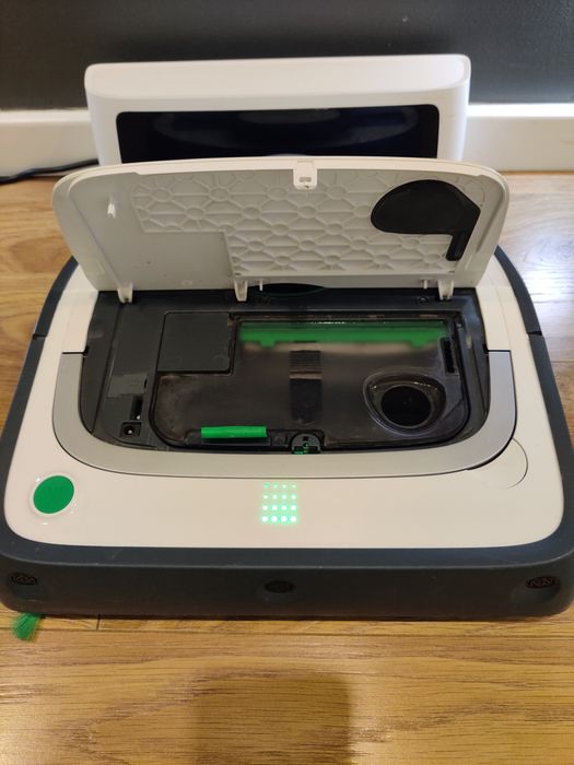 Odkurzacz robot sprzatajacy automatyczny  Kobold vr200 vorwerk