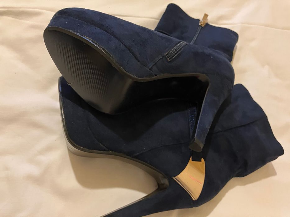 NOVOS - tamanho 38-39