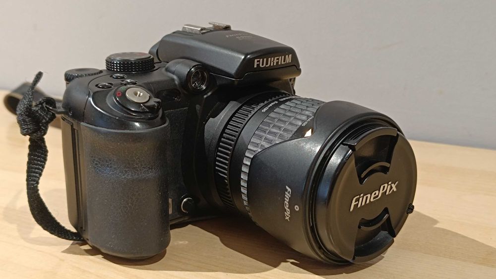 FujiFilm FinePix S9100