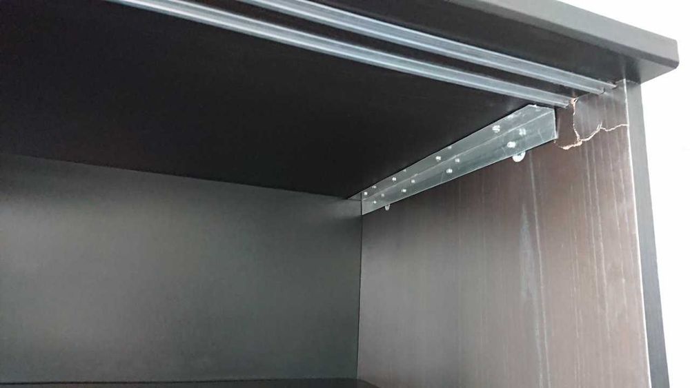 Aparador em MDF (wengue)