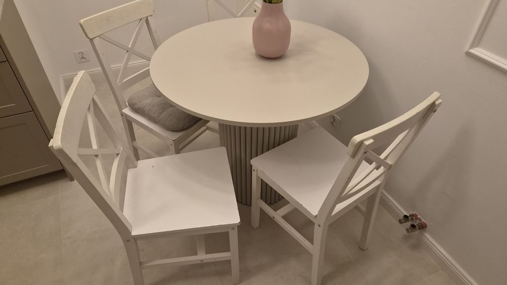 Krzesla biale jysk 4 sztuki