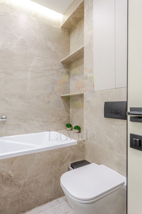 Продаж 2-кімнатної квартри Файна Таун 66,3 м² ЖК Файна Таун, Салютна,