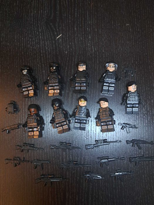 Zestaw 9 figurek lego