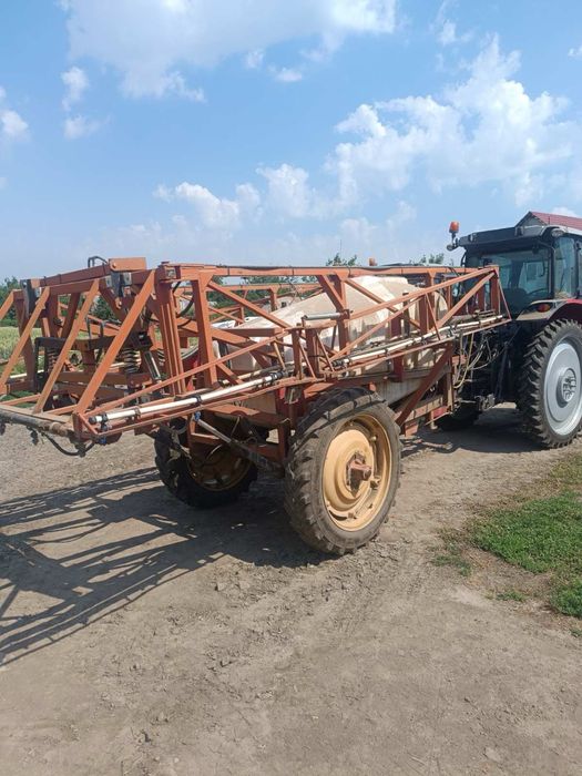 Причіпний обприскувач ОРП-2000/ОПШ-2000