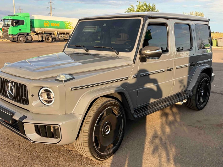 Прокат автомобілів класу люкс