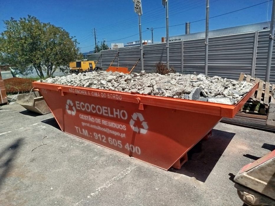 Recebo Entulhos ou Terra para aterro