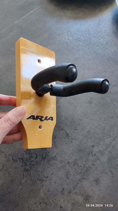 Uchwyt wieszak gitarowy Aria