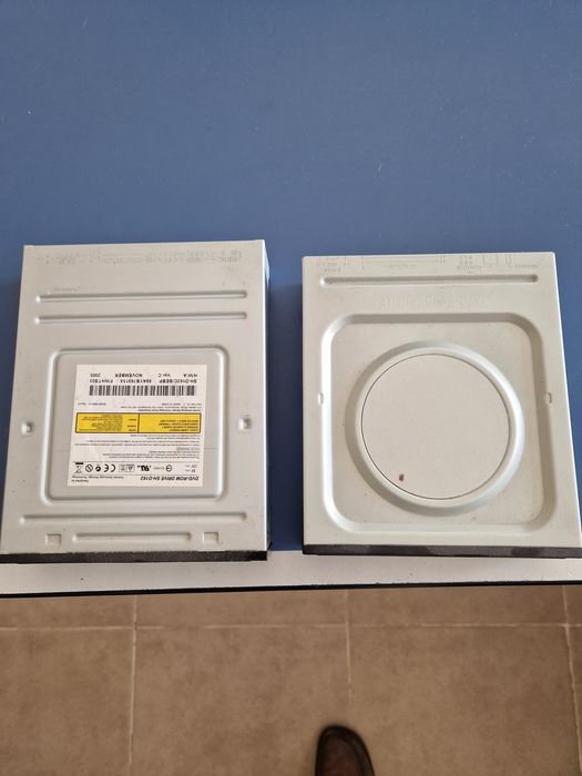 2 leitor de DVD .