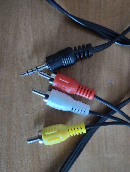 Kabel Mini Jack 3,5mm 4PIN - 3x RCA Cinch 1 M