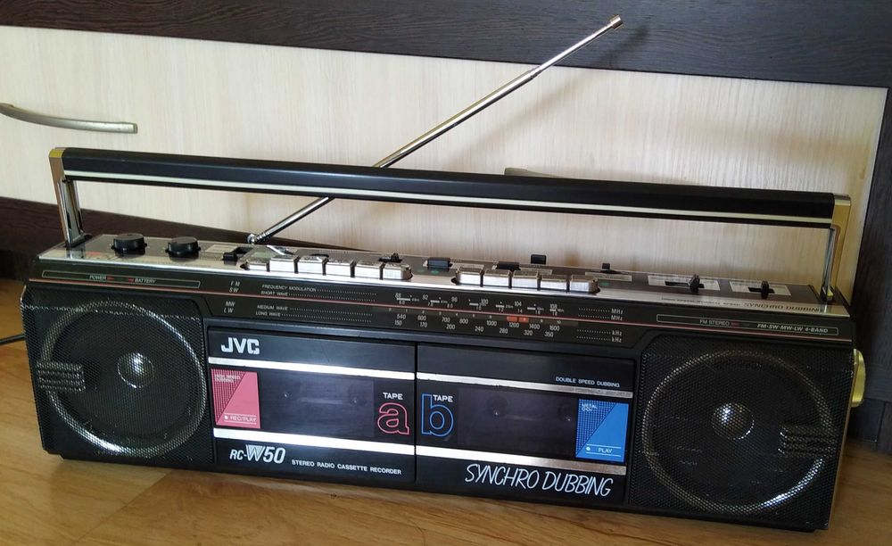 Продам JVC RC-W50E вінтаж.
