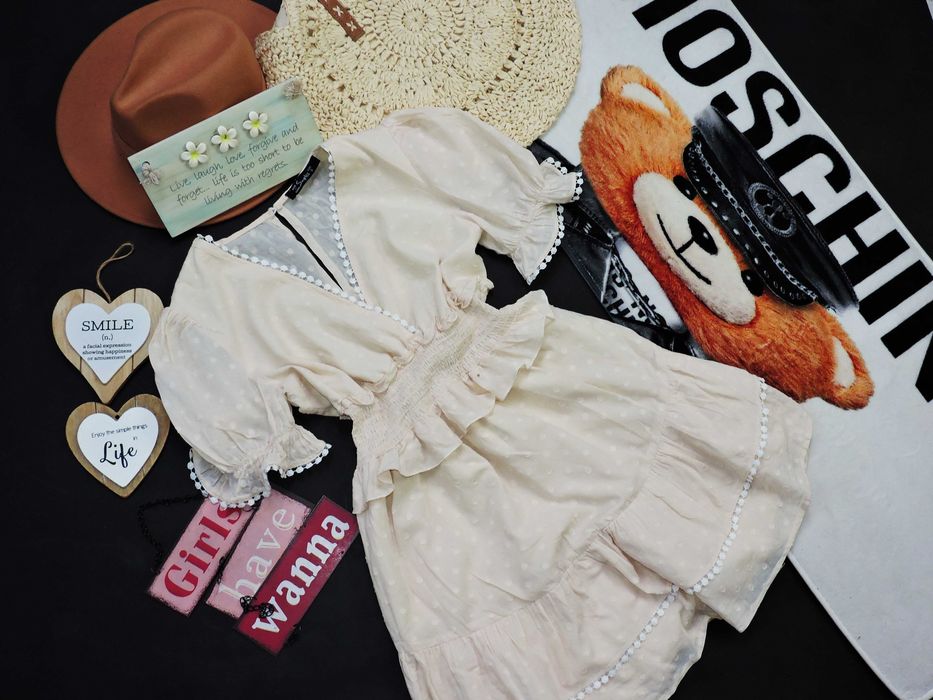Simplee Piękna sukienka boho serek falbanki S