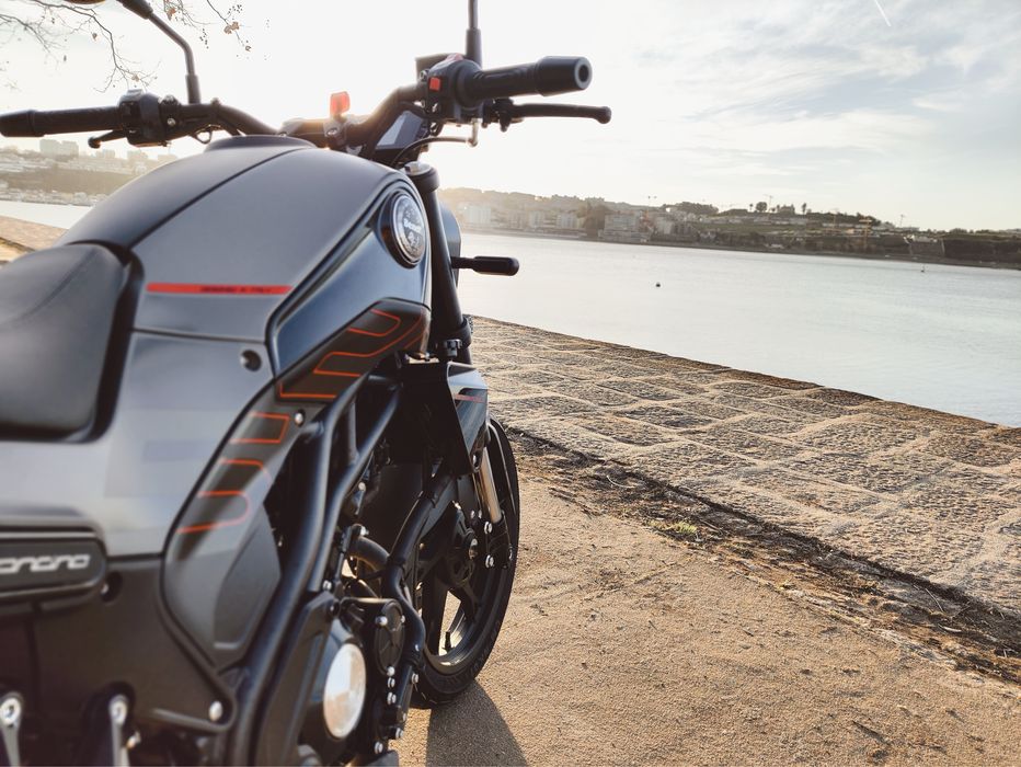 Benelli Leoncino 125 — Excelente Estado — 20.000 km
