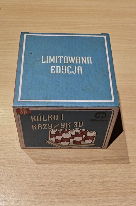 Łamigłówka kółko i krzyżyk 3D