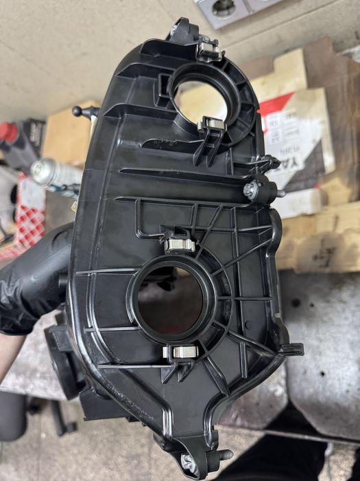 Клапанная крышка b58b30a