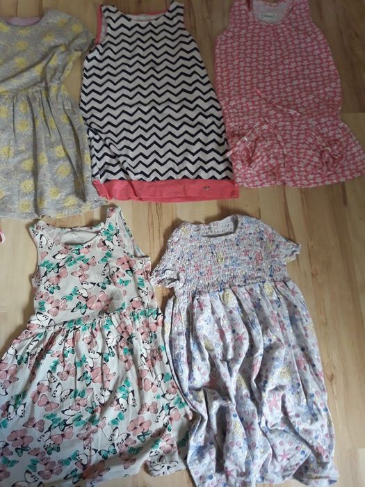 7 sukienek, Sukienki 116/122 H&M