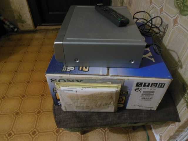 Відеомагнітофон Sony SLV-SX100K