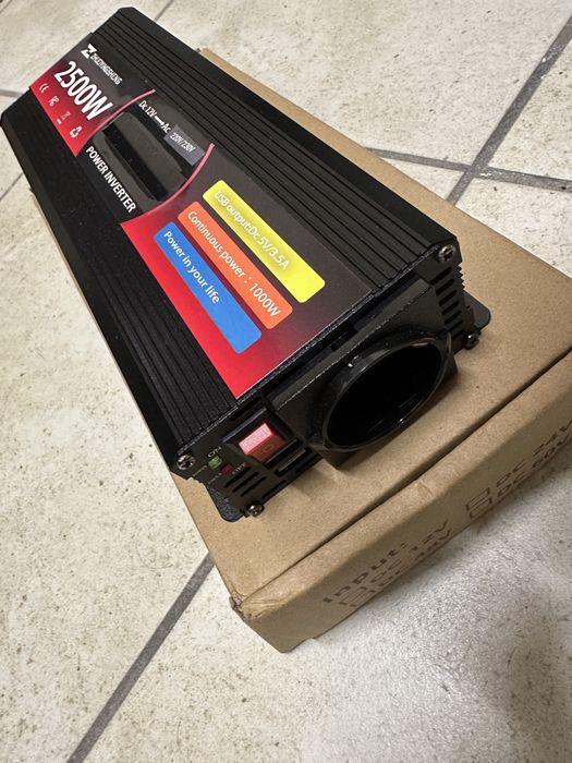 Інвертор для дому 1000 W / 12V-220V
