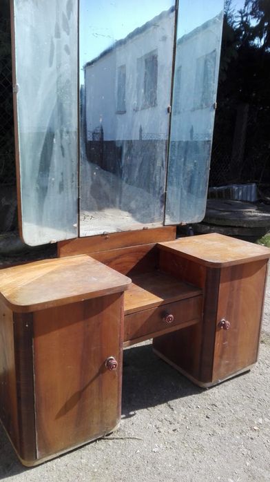 Sprzedam toaletkę PRL