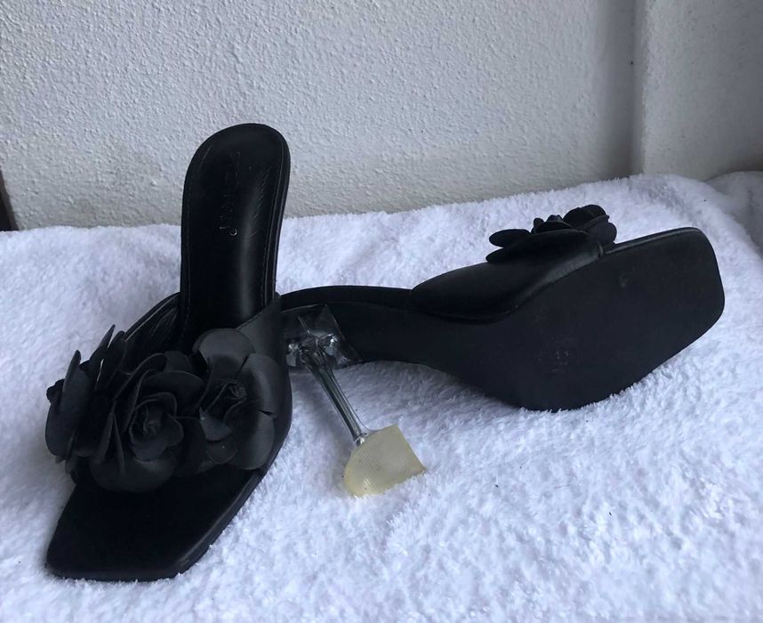 Sandalia de salto marca Stephan