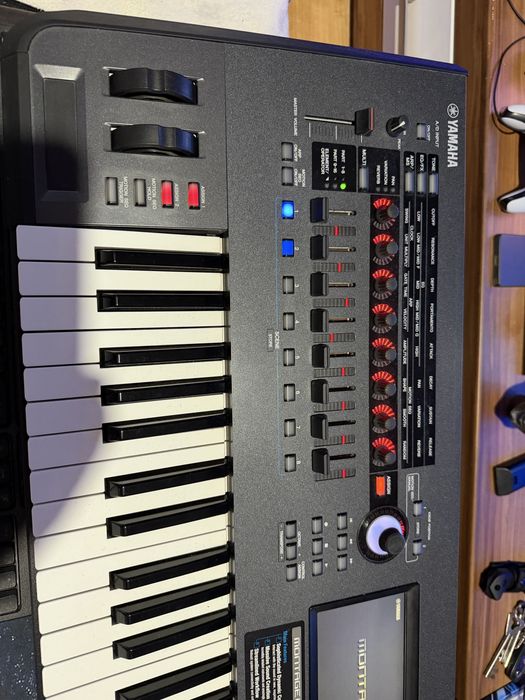 Yamaha montage 6