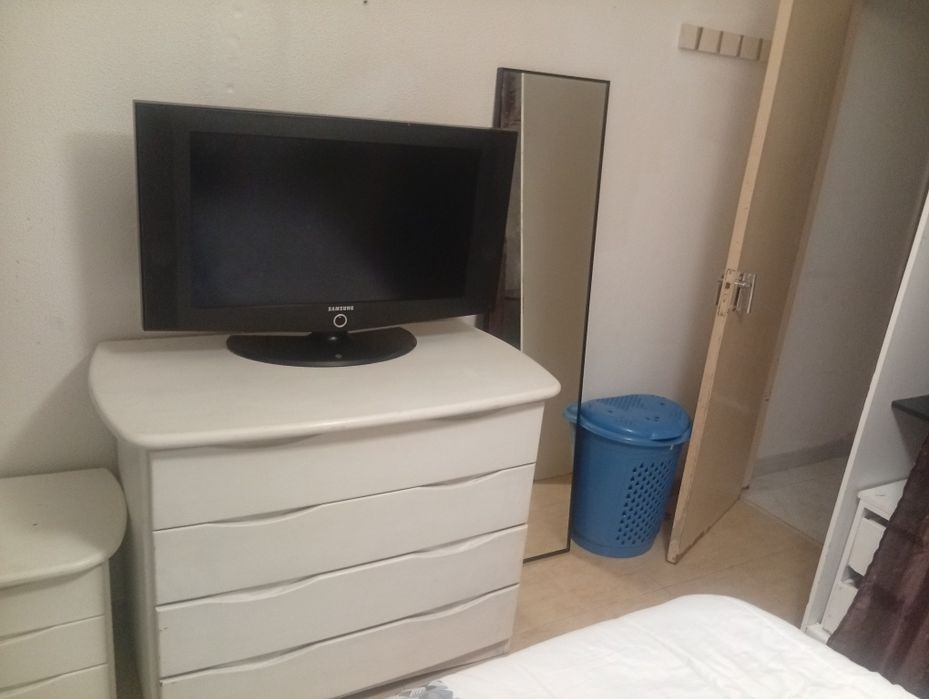 Tenho quarto para alugar na zona de Porto salvo Oeiras  entrada imediata