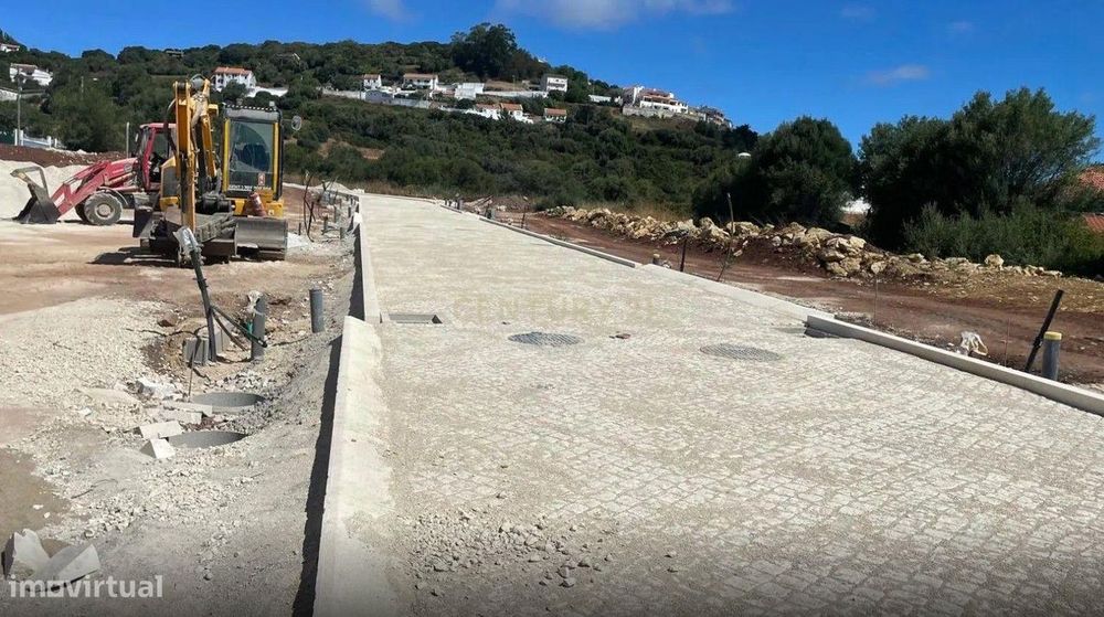 Terreno Urbano em Loteamento Aprovado - Montemor