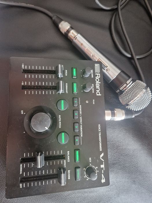 Interface Roland VT-4 Voice Transformer  Mikrofon Shure