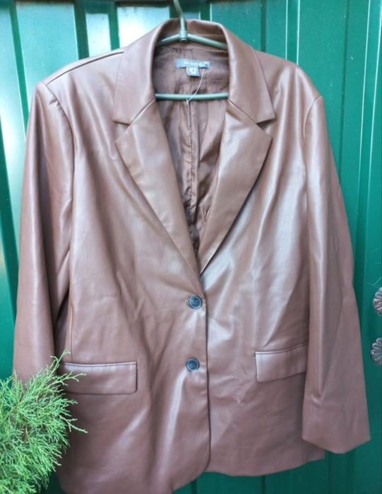 Жіночий піджак батал