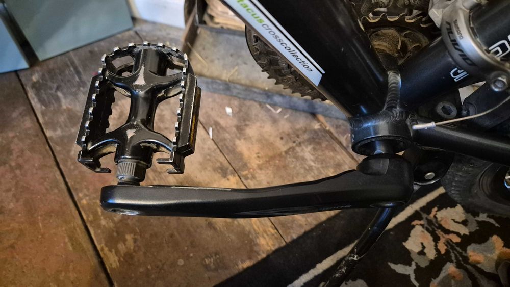 Rower Crossowy Infinitibike Spartacus, koła 28", rama 17", grafitowy