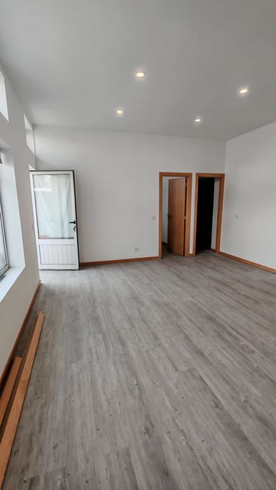 T2 para arrendamento Fiães entrada abril