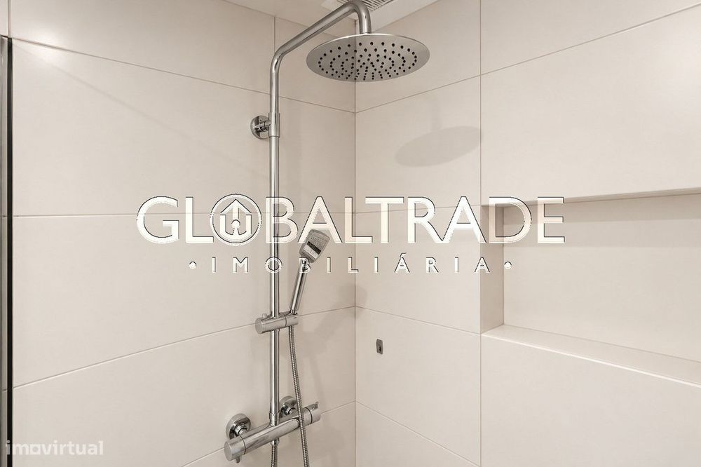 Moradia T2 Renovada & Equipada no Porto