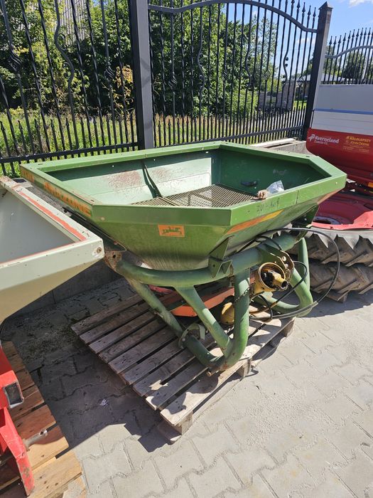 Rozsiewacz do nawozu Amazone ZA-M 700