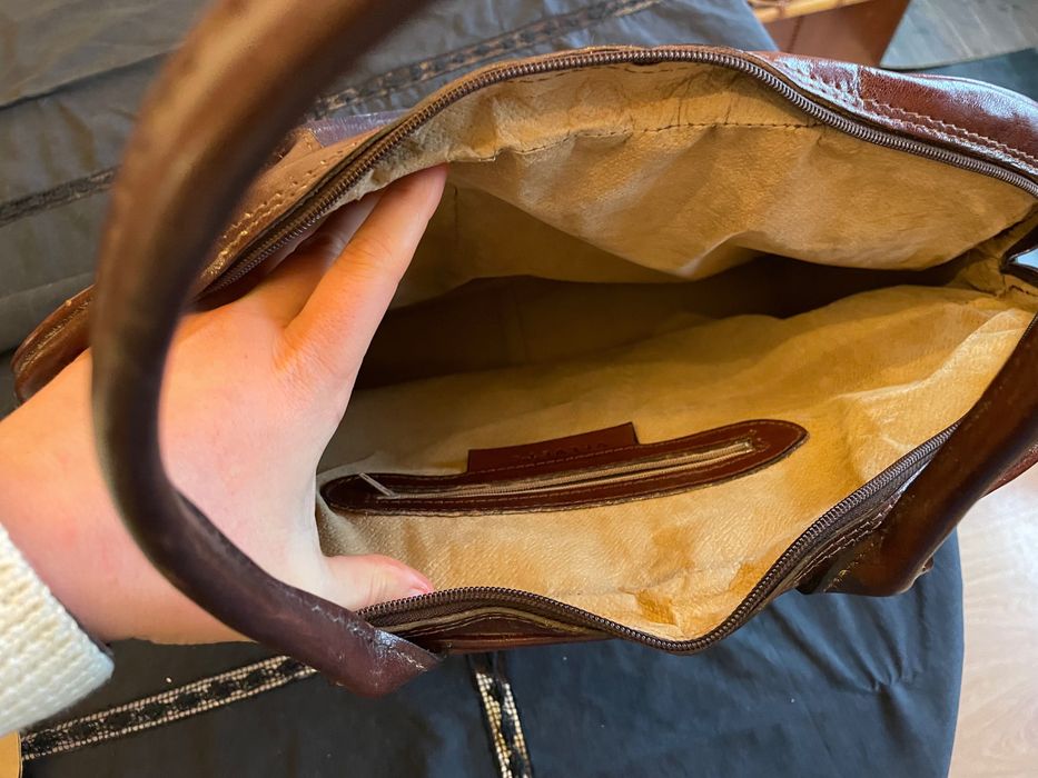 Bolsa em pele marca Velvet’s