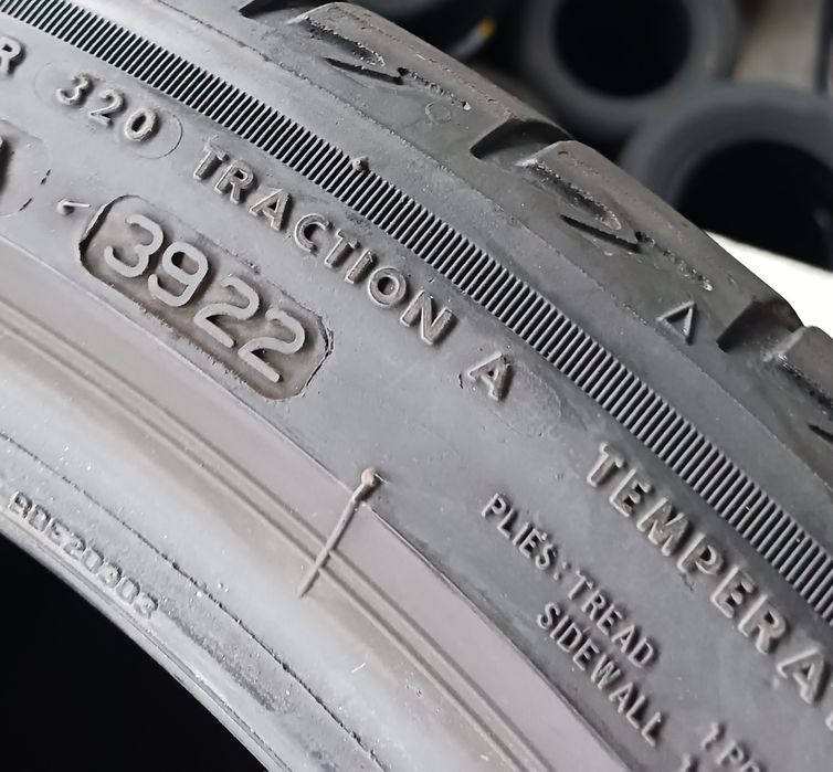 Vendo pneus semi-novos 225/40/19 Bridgestone